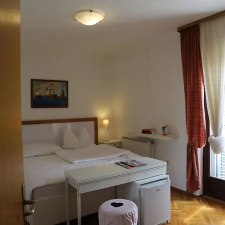 Bed & Breakfast Ana *